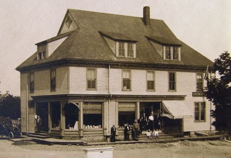 Photo: Historic photo of the Sawyer Building in Sawyer Square